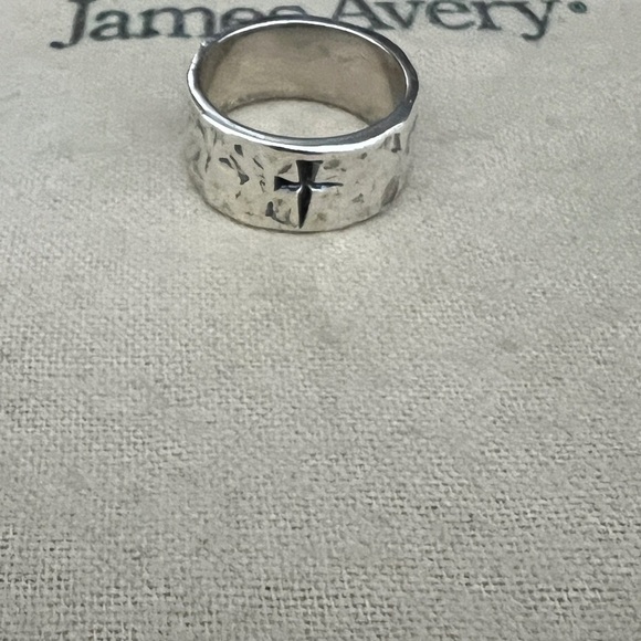 James Avery Silver Textured Cross Ring Size 8 - Picture 3 of 4